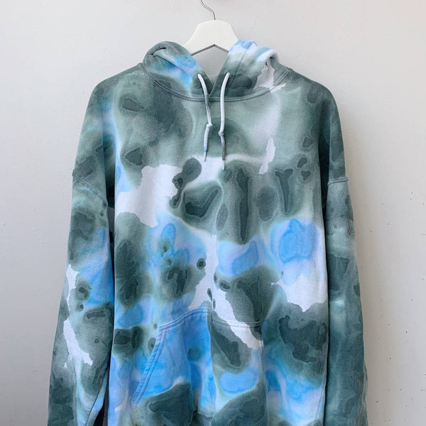 Green & Blue Men Tye-Die Fleece Hoodie